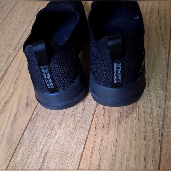 Skechers Go Walk Joy Sensational Day Womens Slip-On Walking Shoes Size 6 - Picture 4 of 9